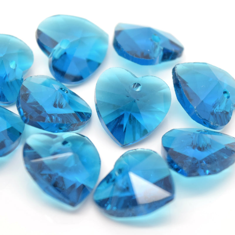 STAR BEADS: 10 x Faceted Glass Heart Pendants 14mm - Turquoise - Pendants