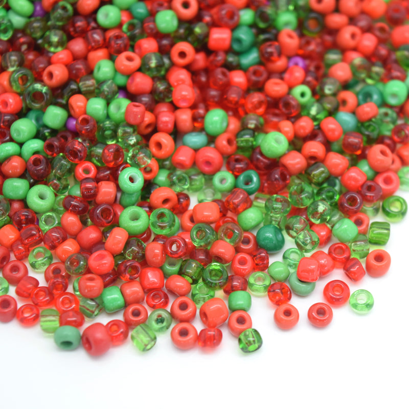 STAR BEADS: 2,000 x Red / Green Seed Glass Beads - 2.8x3.2mm (8/0) - Seed Beads