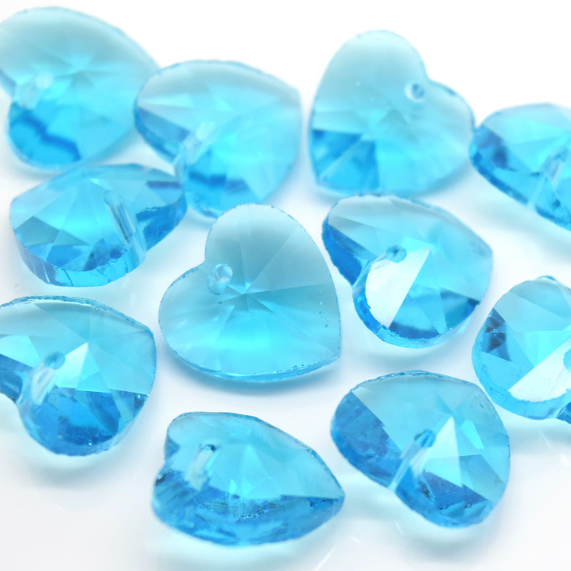 STAR BEADS: 10 x Faceted Glass Heart Pendants 14mm - Aquamarine - Pendants