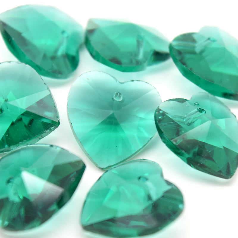 STAR BEADS: 10 x Faceted Glass Heart Pendants 14mm - Emerald - Pendants